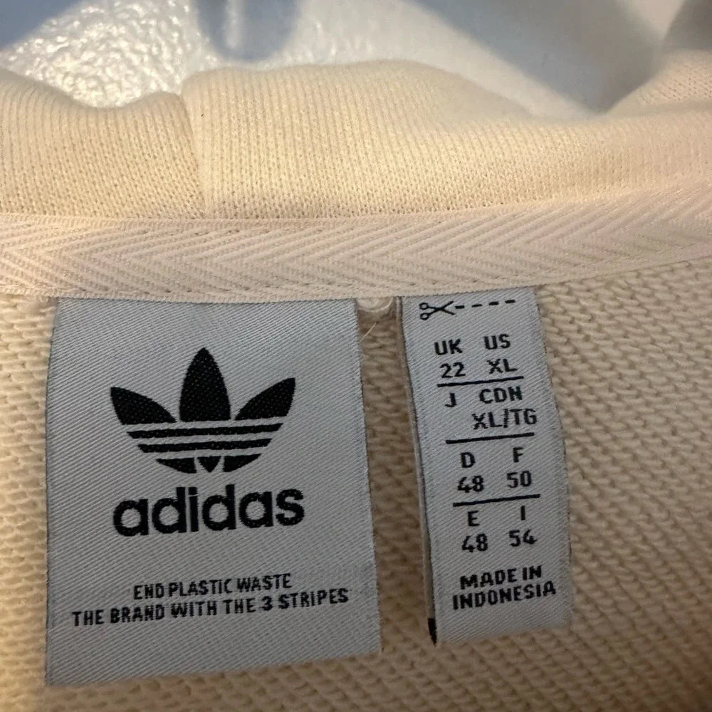 adidas Originals Plus Size Logo Play Hoodie Wonder White / Shadow Navy XL NWOT - Picture 6 of 7